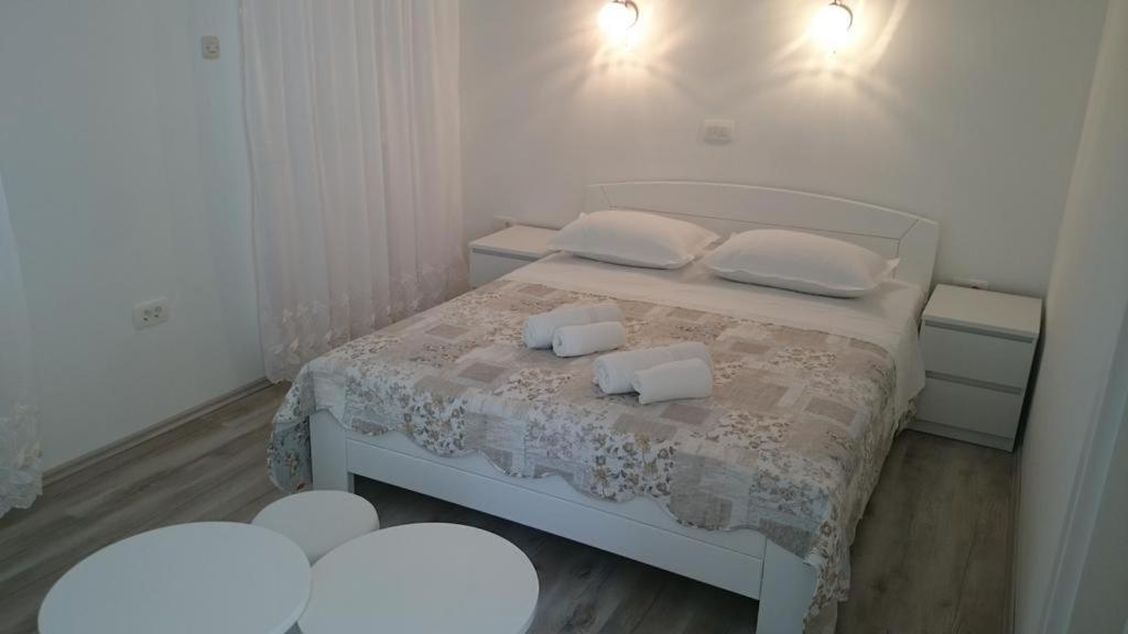 Отель Lemon House Вис Экстерьер фото