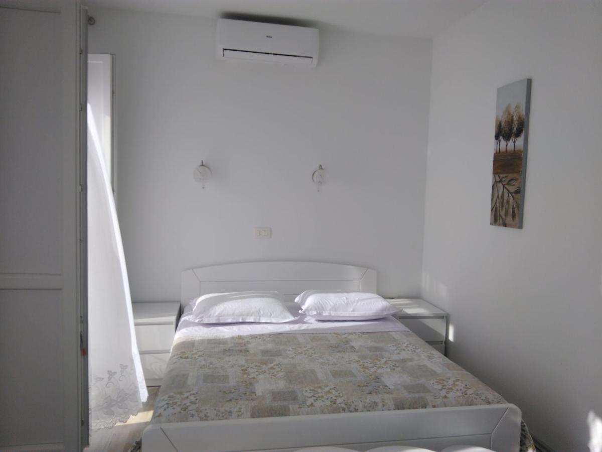 Отель Lemon House Вис Экстерьер фото